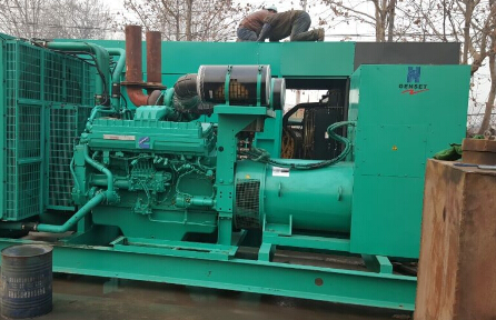 冯坡镇发电机组如何判断水冷式机油散热器内部是否需要清洗？